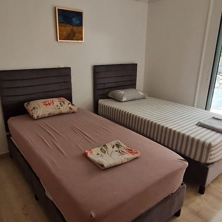 Gerys House Apartment Nikiana Ngoại thất bức ảnh