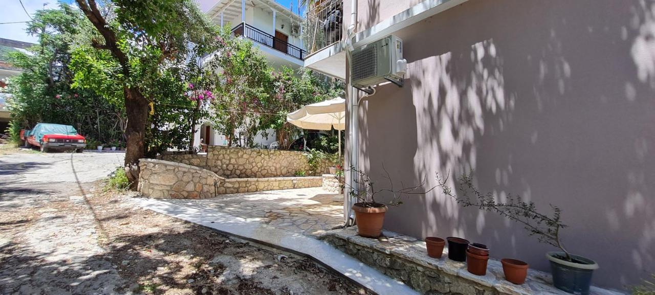 Gerys House Apartment Nikiana Ngoại thất bức ảnh