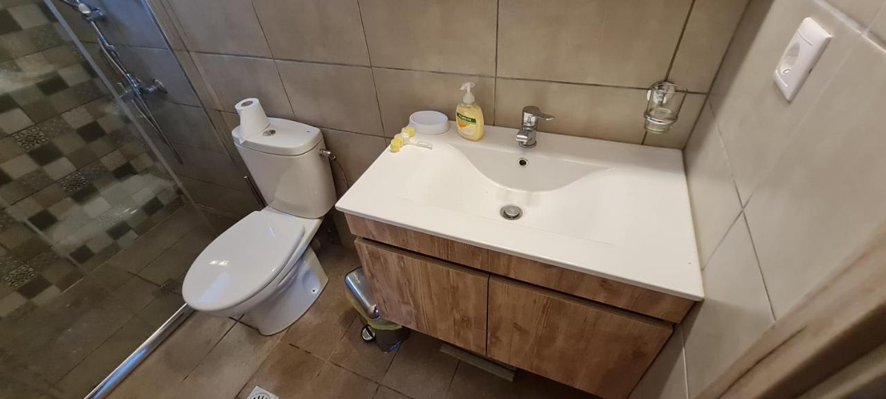 Gerys House Apartment Nikiana Ngoại thất bức ảnh